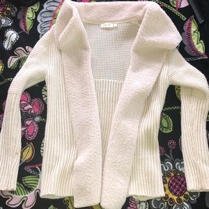 Francescas medium fleece, knit sweater white.